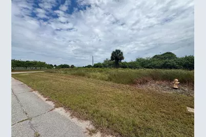 360 Neighborly Rd, Labelle, FL 33935 - Photo 2