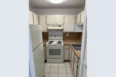 2046 W Flagler St #409, Miami, FL 33135 - Photo 6