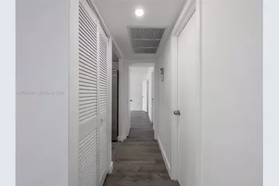 17570 Atlantic Blvd #210, Sunny Isles Beach, FL 33160 - Photo 14