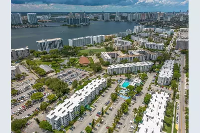 17570 Atlantic Blvd #210, Sunny Isles Beach, FL 33160 - Photo 34