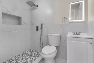 378 SW 6th St, Florida City, FL 33034 - Photo 8