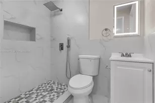 378 SW 6th St, Florida City, FL 33034 - Photo 8