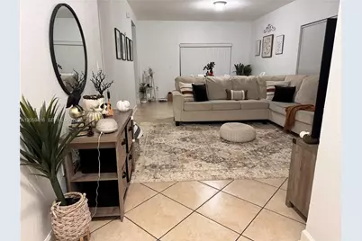 3175 NE 4th St, Homestead, FL 33033 - Photo 2