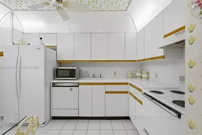 20100 W Country Club Dr #1206, Aventura, FL 33180 - Photo 10