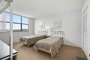 20100 W Country Club Dr, Aventura, FL 33180 - Photo 16
