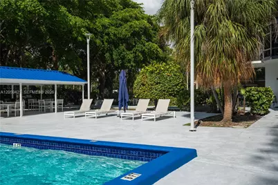 20100 W Country Club Dr #1206, Aventura, FL 33180 - Photo 32