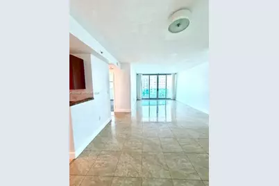 7501 E Treasure Dr #5H, North Bay Village, FL 33141 - Photo 2