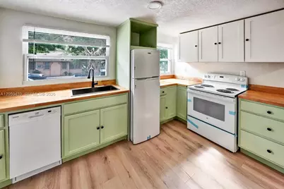 244 SW 14th Ave, Miami, FL 33135 - Photo 22