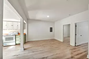 244 SW 14th Ave, Miami, FL 33135 - Photo 10