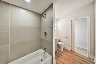 244 SW 14th Ave, Miami, FL 33135 - Photo 32
