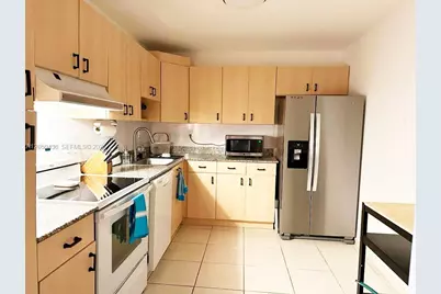 1420 Brickell Bay Dr #1604B, Miami, FL 33131 - Photo 4