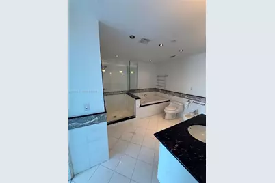 540 West Ave #1013, Miami Beach, FL 33139 - Photo 12