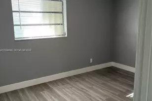 645 W 68th St, Hialeah, FL 33014 - Photo 18