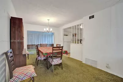 420 SW 71st Way, Pembroke Pines, FL 33023 - Photo 10