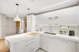 45 SW 9th St, Miami, FL 33130 - Photo 14