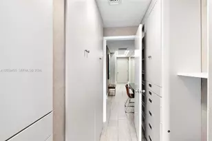 45 SW 9th St, Miami, FL 33130 - Photo 26