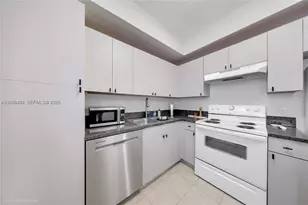 115 SW 11th St, Miami, FL 33130 - Photo 4