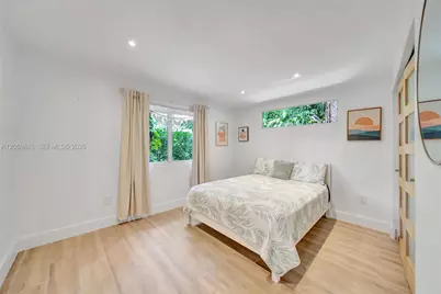 14995 NE 9th Ave, Miami, FL 33161 - Photo 18