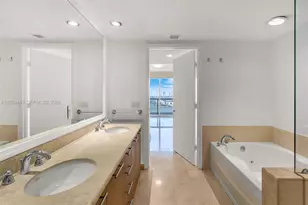 50 Biscayne Blvd, Miami, FL 33132 - Photo 18