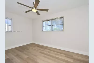 8691 NW 16th St, Pembroke Pines, FL 33024 - Photo 14
