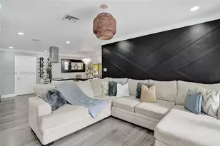 620 SW 100th Ave, Pembroke Pines, FL 33025 - Photo 26