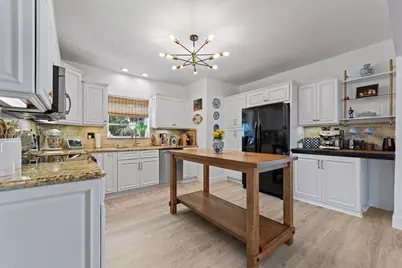 112 NE 17th St, Homestead, FL 33030 - Photo 14