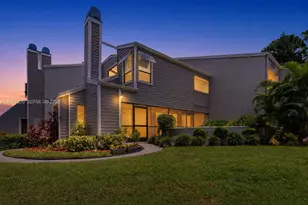 8707 Bardmoor Pl, Seminole, FL 33777 - Photo 38