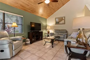 8707 Bardmoor Pl, Seminole, FL 33777 - Photo 12