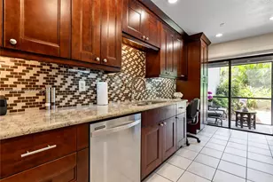 8707 Bardmoor Pl, Seminole, FL 33777 - Photo 14