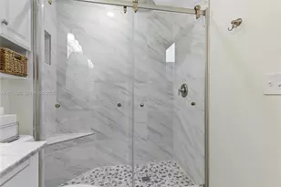 8707 Bardmoor Pl, Seminole, FL 33777 - Photo 24