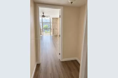 800 Parkview Dr #716, Hallandale Beach, FL 33009 - Photo 18