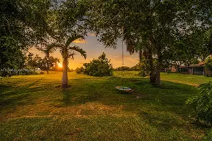 2185 SW 81st Ave, Davie, FL 33324 - Photo 22