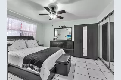 5530 W 26th Ct #102, Hialeah, FL 33016 - Photo 14