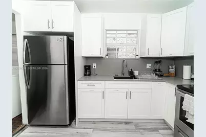 626 NE 4th Ct, Hallandale Beach, FL 33009 - Photo 10