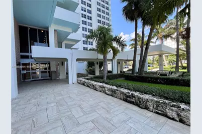 2899 Collins Ave #450, Miami Beach, FL 33140 - Photo 26