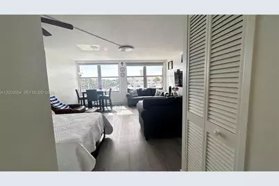 2899 Collins Ave #450, Miami Beach, FL 33140 - Photo 12