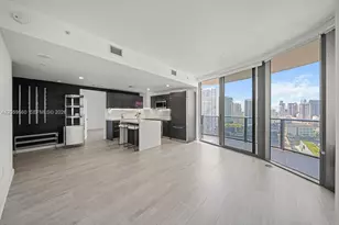 45 SW 9th St, Miami, FL 33130 - Photo 2