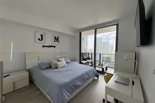 45 SW 9th St, Miami, FL 33130 - Photo 8