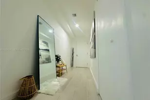 45 SW 9th St, Miami, FL 33130 - Photo 4