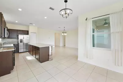 8341 NW Greenbank Cir, Port Saint Lucie, FL 34987 - Photo 12