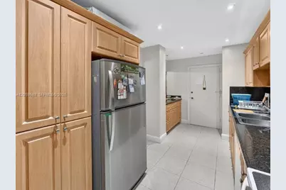 7135 Collins Ave #331, Miami Beach, FL 33141 - Photo 30