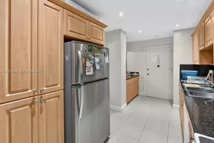 7135 Collins Ave, Miami Beach, FL 33141 - Photo 30