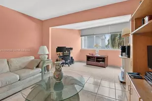 7135 Collins Ave, Miami Beach, FL 33141 - Photo 18