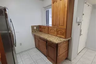 1114 NW 124th Ct, Miami, FL 33182 - Photo 8
