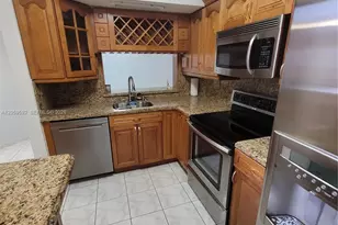 1114 NW 124th Ct, Miami, FL 33182 - Photo 10