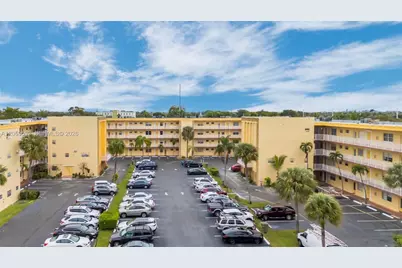 3990 NW 42nd Ave #403, Lauderdale Lakes, FL 33319 - Photo 14