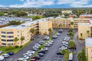 3990 NW 42nd Ave, Lauderdale Lakes, FL 33319 - Photo 16