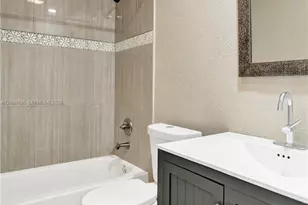8204 SW 12th St, North Lauderdale, FL 33068 - Photo 16