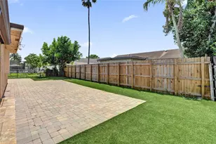 8204 SW 12th St, North Lauderdale, FL 33068 - Photo 24