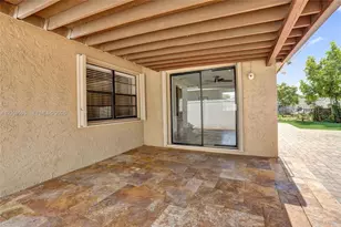 8204 SW 12th St, North Lauderdale, FL 33068 - Photo 18